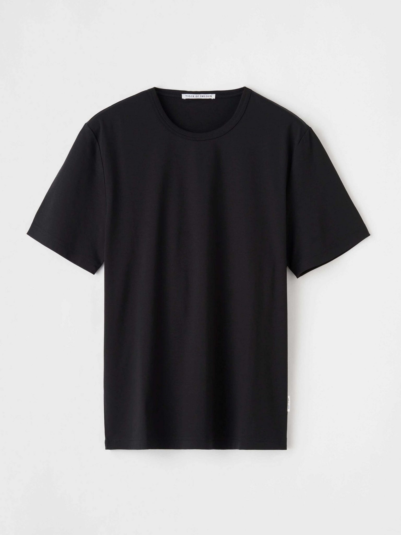 Buy Tiger of Sweden Olaf T-shirt Black - Scandinavian Fashion Store