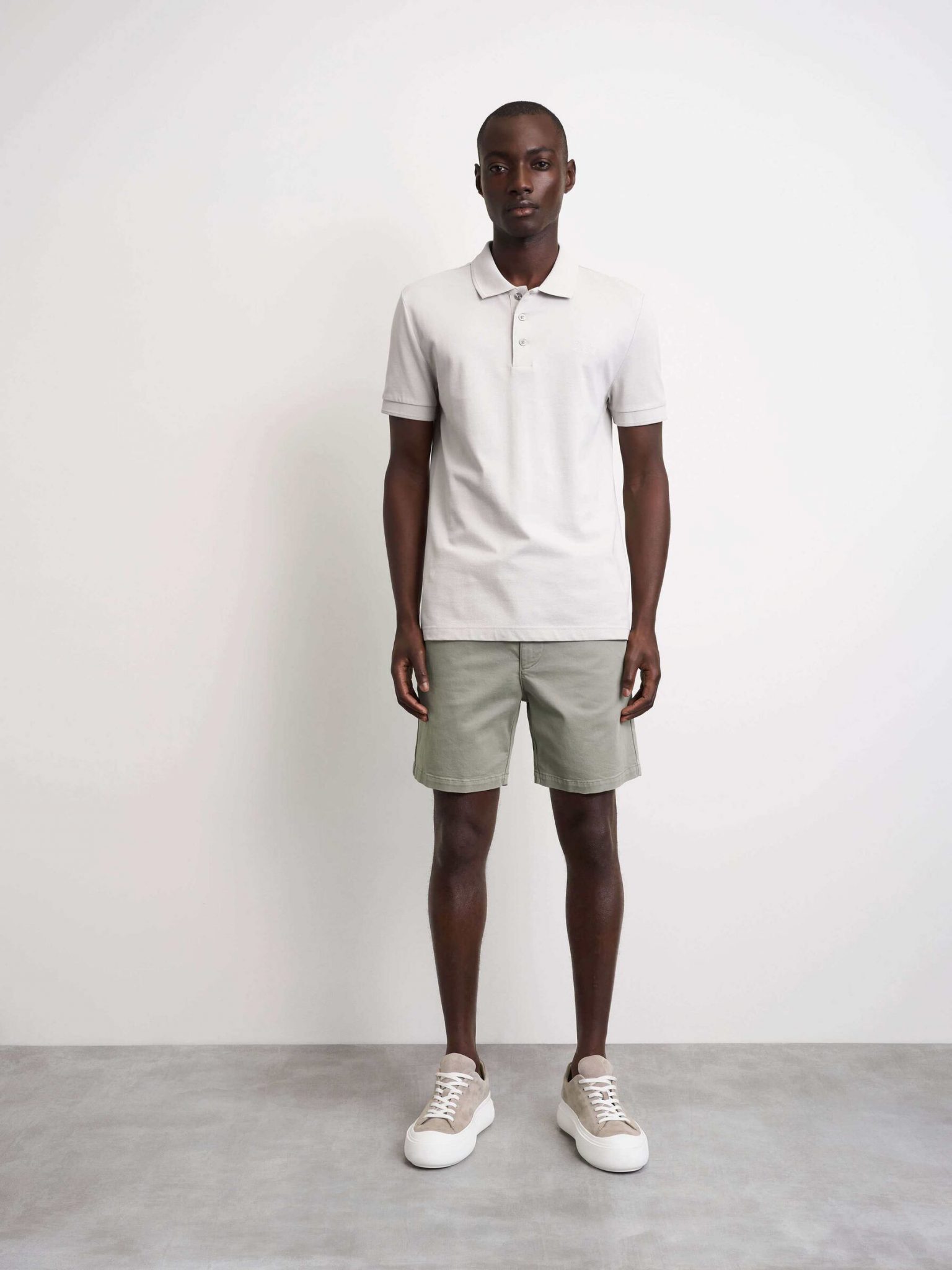 Buy Tiger of Sweden Caid Shorts Light Khaki - Scandinavian Fashion Store