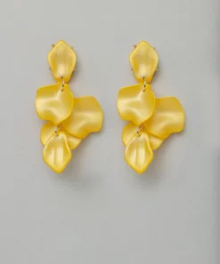 Bow19 Details Leaf Earrings Pearl Yellow